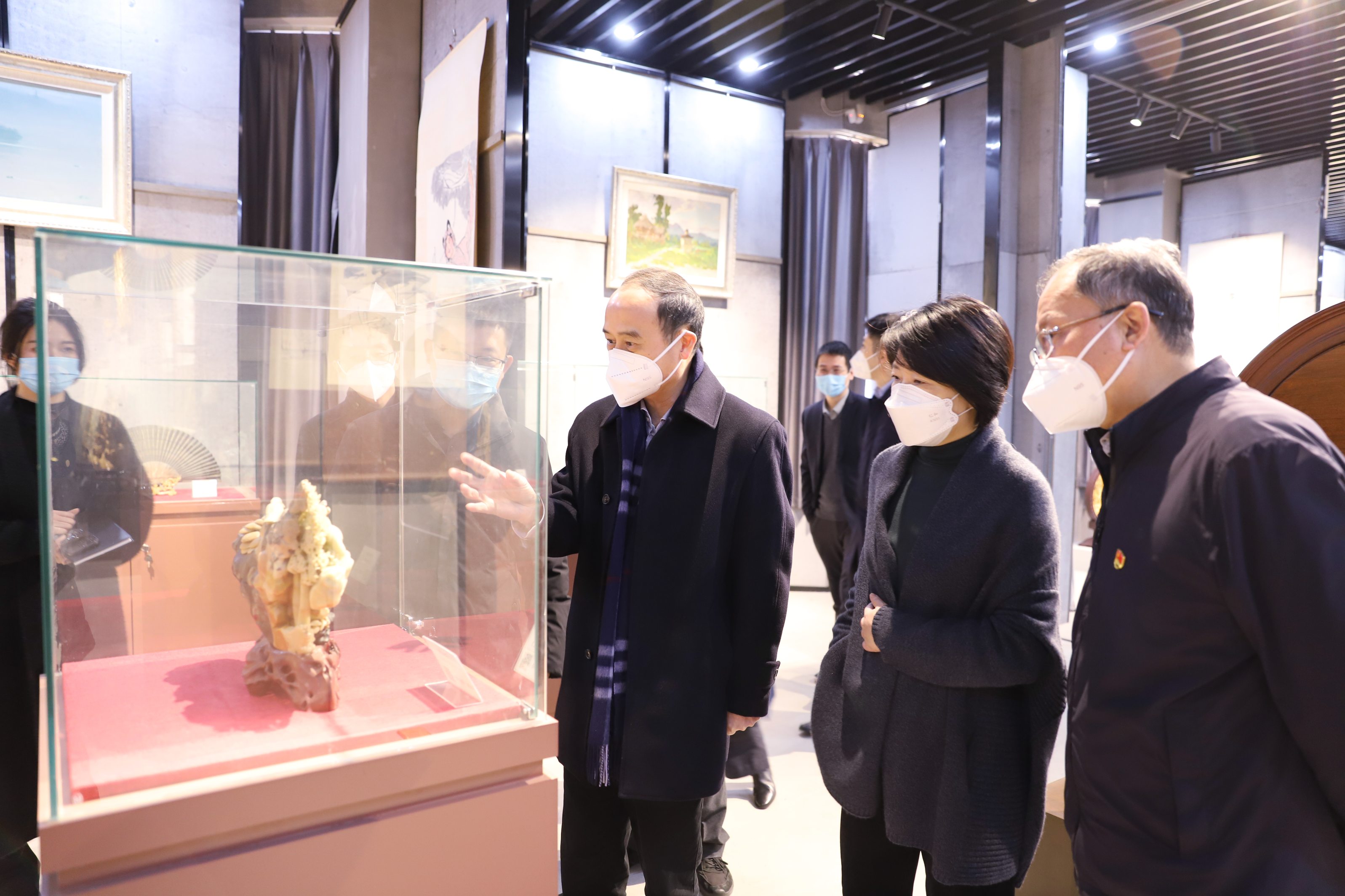 省國資委黨委委員、副主任姜揚劍到省二輕集團慰問調研