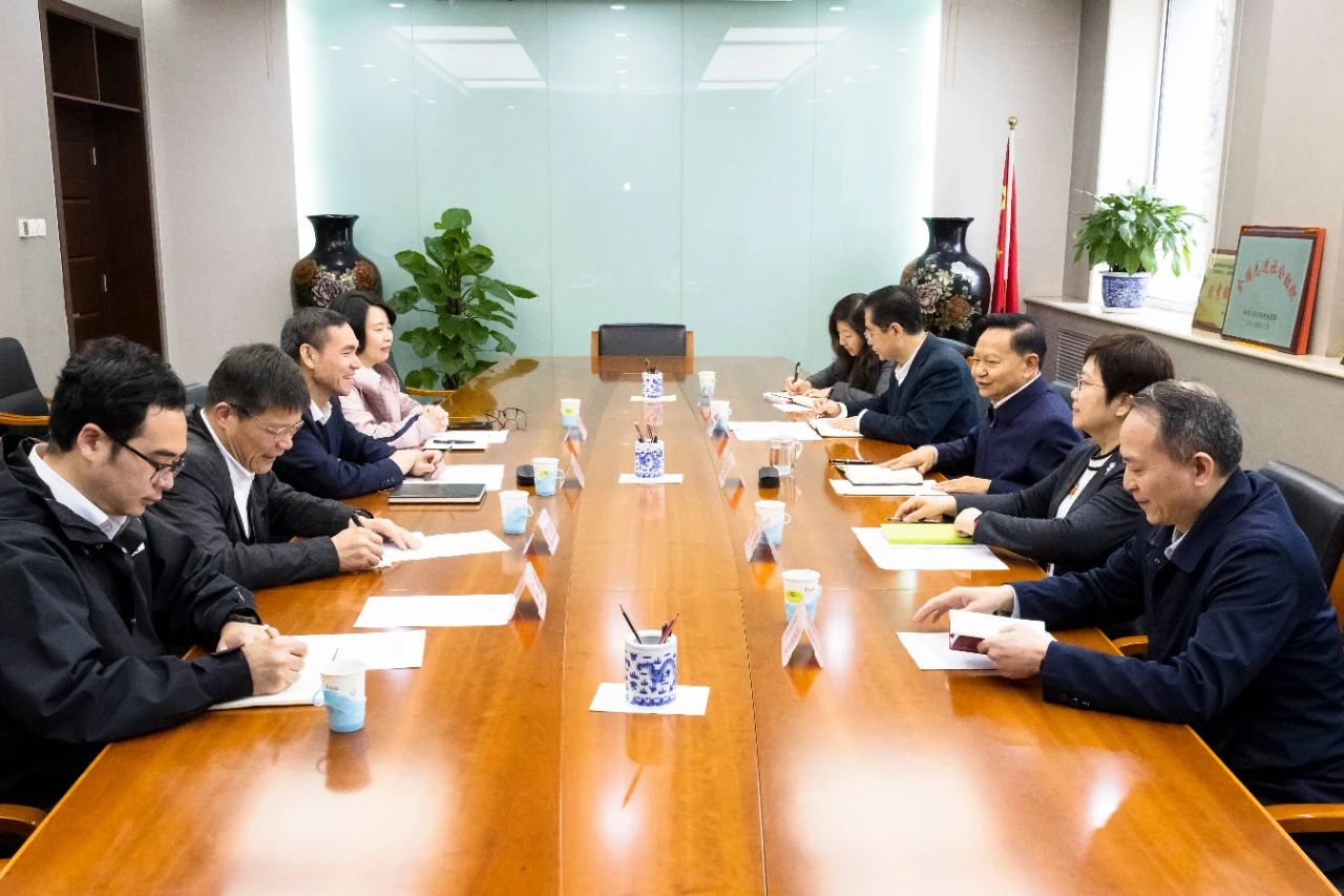 孫哲君帶隊走訪中國輕工業(yè)聯(lián)合會、中華全國手工業(yè)合作總社