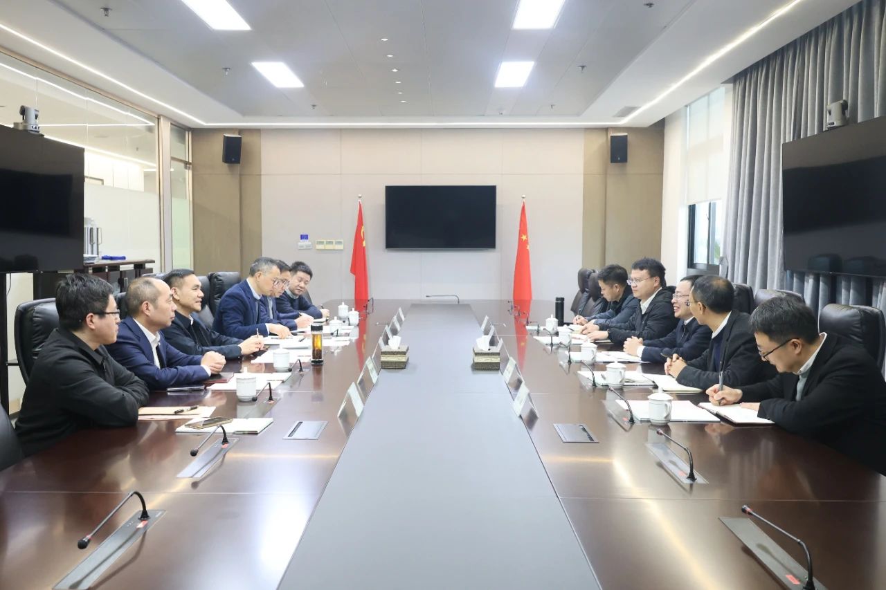 衢州市委常委、組織部長王森洪一行到訪省二輕集團